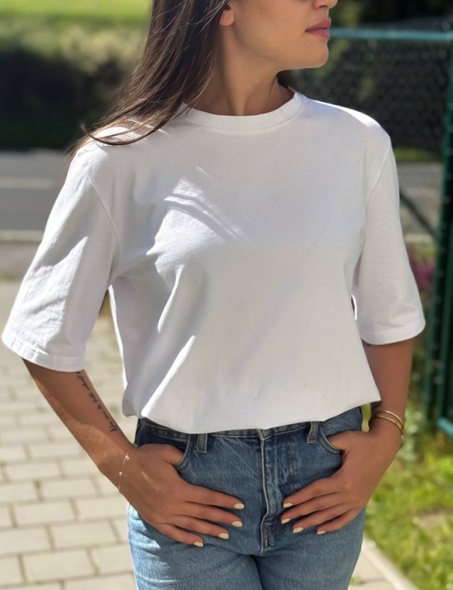 Basic oversize t-shirt WHITE - Velikost: M/L
